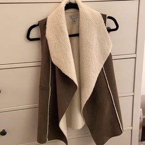 Sherpa lined vest